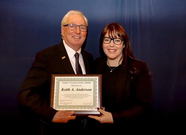 Keith Anderson receives 40 year funeral director recognition